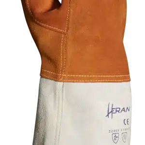 À la main du métallurgiste 4-1731